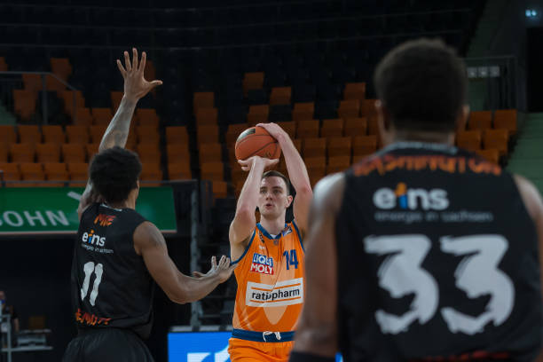 成功案例引 成功案例引