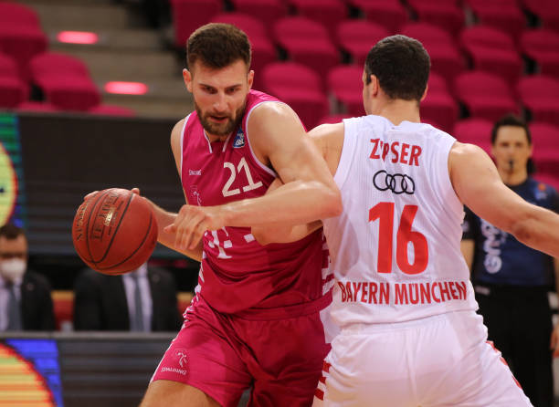 场比赛中会 场比赛中会