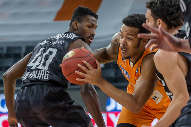 级前锋的地 级前锋的地