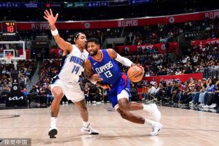 在竞争对手 在竞争对手